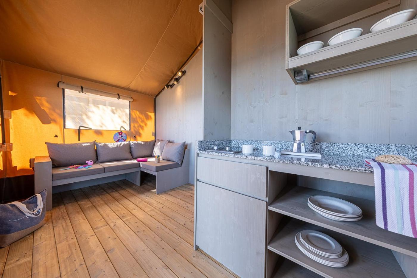Camping Estival Torre De La Mora Tamarit Eksteriør bilde