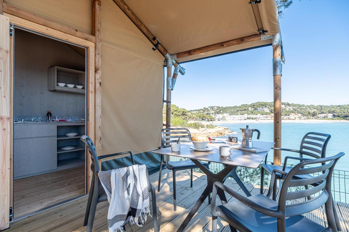 Camping Estival Torre De La Mora Tamarit Eksteriør bilde