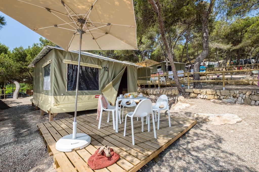 Camping Estival Torre De La Mora Tamarit Eksteriør bilde